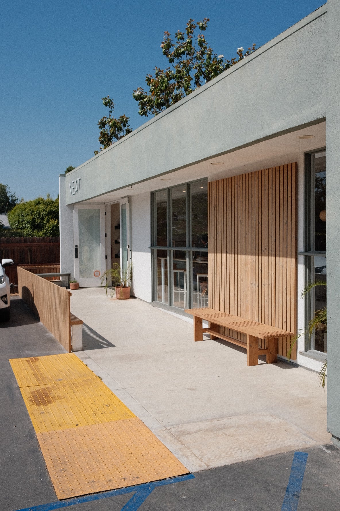 Outdoor Bench for Neat Coffee - 4