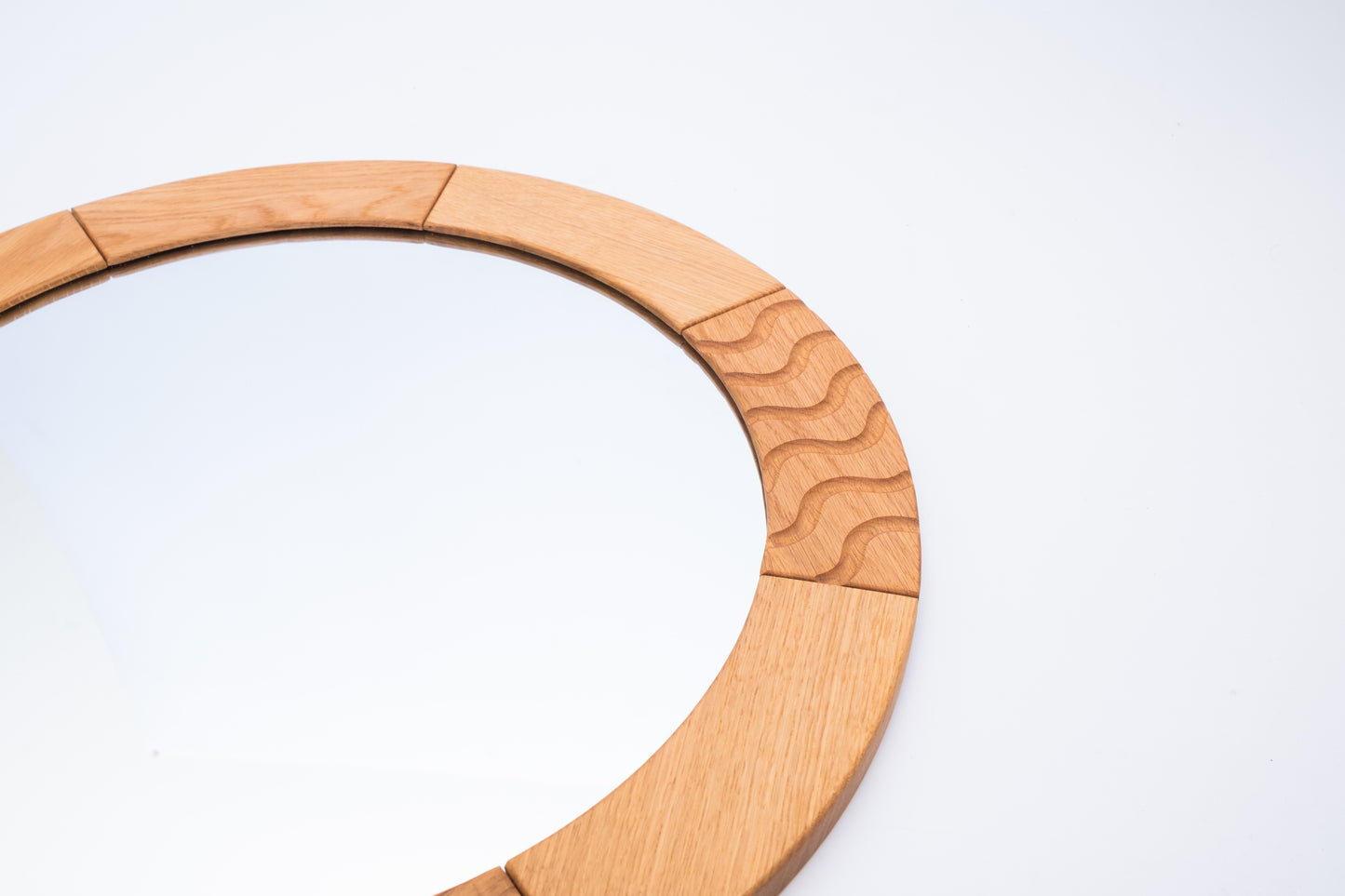Ripple round mirror