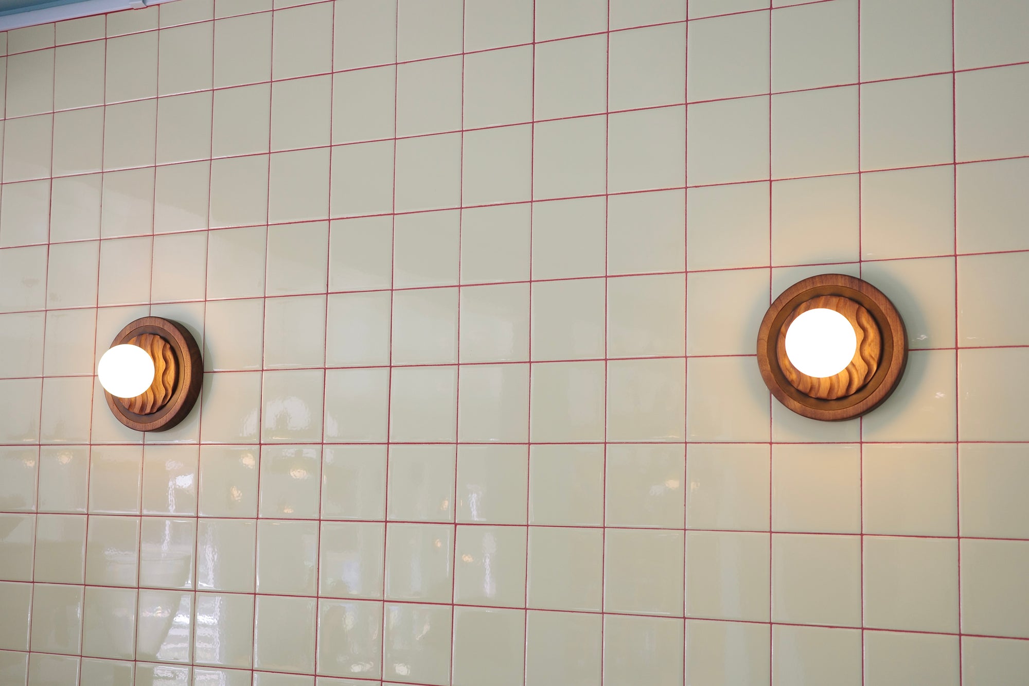 Eddy plug in wall sconce